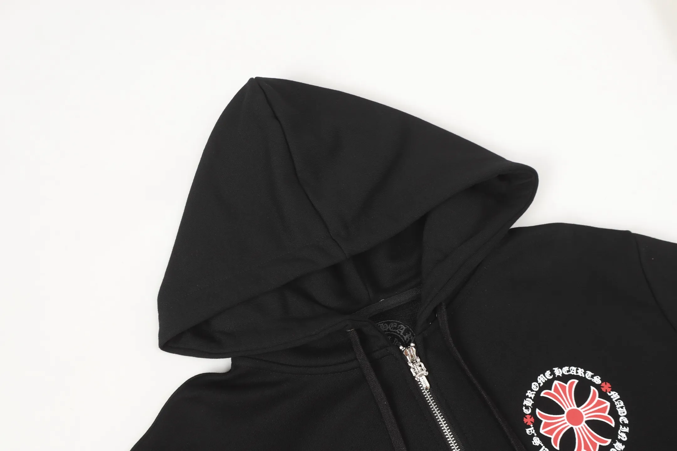 P240 -Chrome Hearts/Chrome Hearts cross printed zipper sweatshirt cardigan jacket -High weight, high density and high quality. The wool is soft, delicate and skin-friendly. It feels soft and silky. It has excellent warmth and skin-friendly properties.